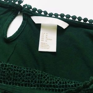 H&M Tops - NWOT - H&M - Crochet Sleeveless Top H&M Tops - NWOT - H&M - Crochet Sleeveless Top